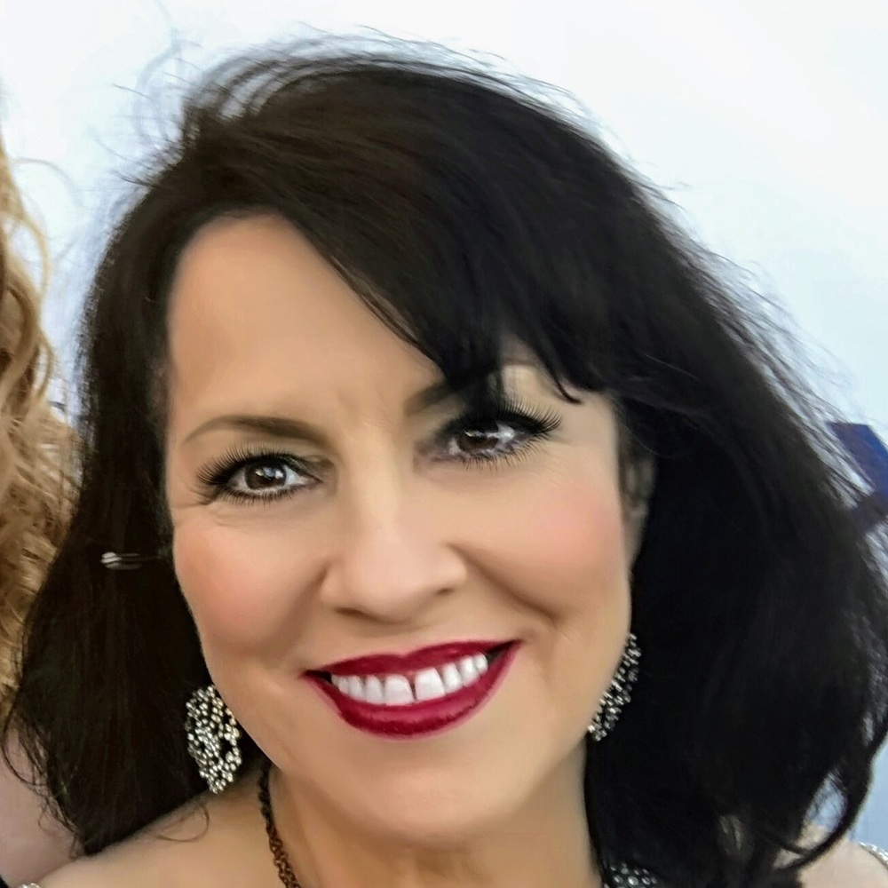 Meet your Posher, Cynthia